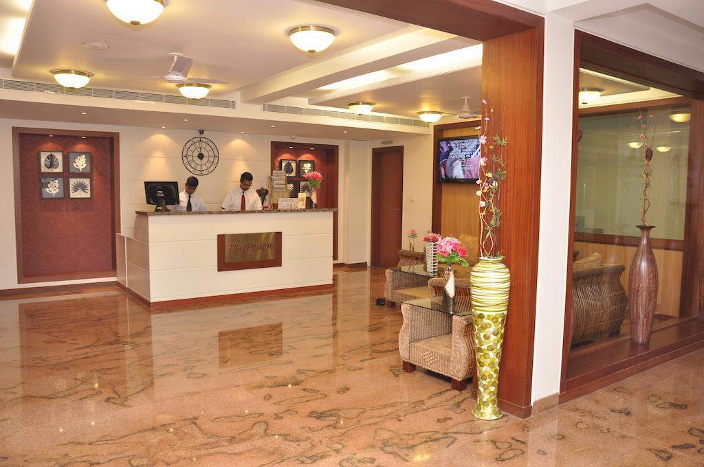 Hotel Rithanns Karumathampatti Karumattampatti Extérieur photo
